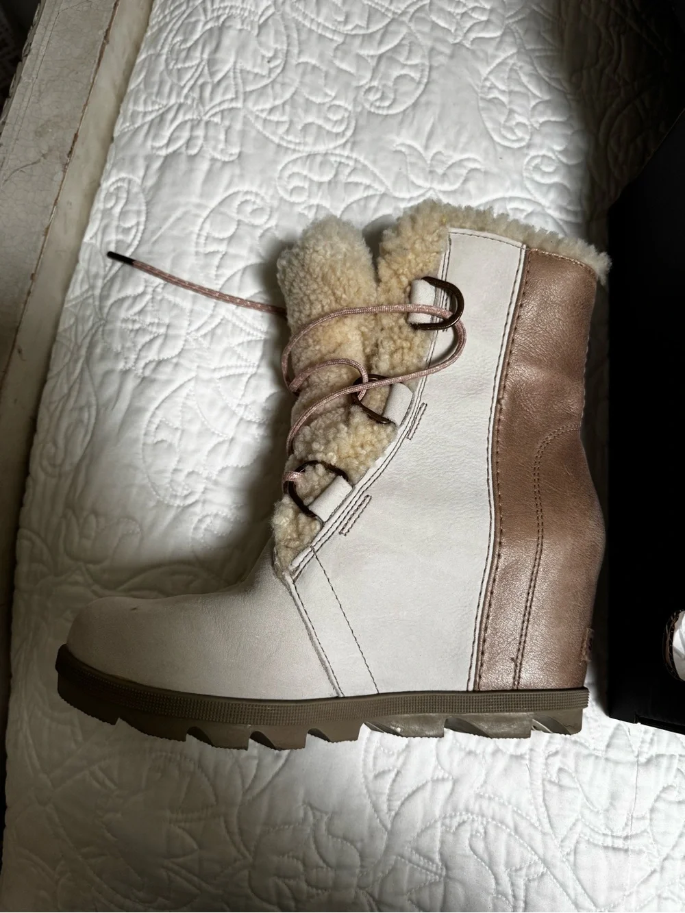 Sorel Women's Cream and Tan Shearling Lace-Up Winter Boots